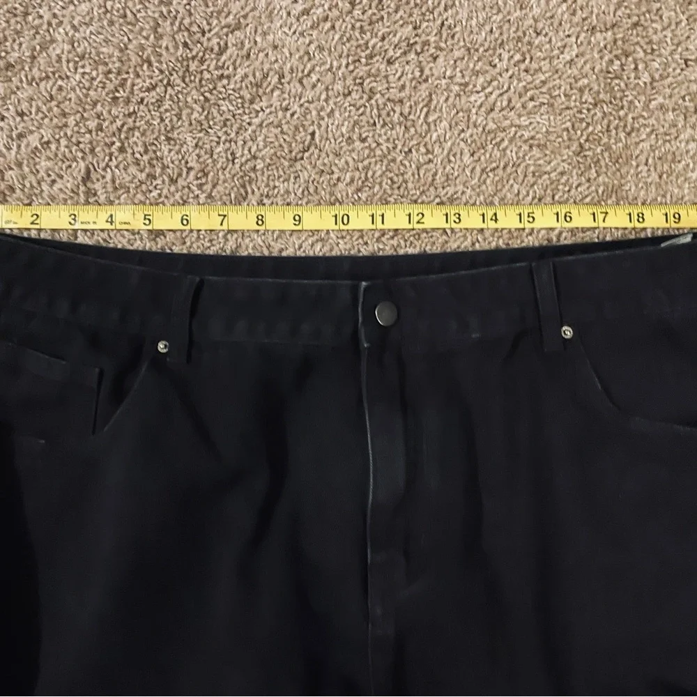 Women’s plus size black jeans - Picture 3 of 6